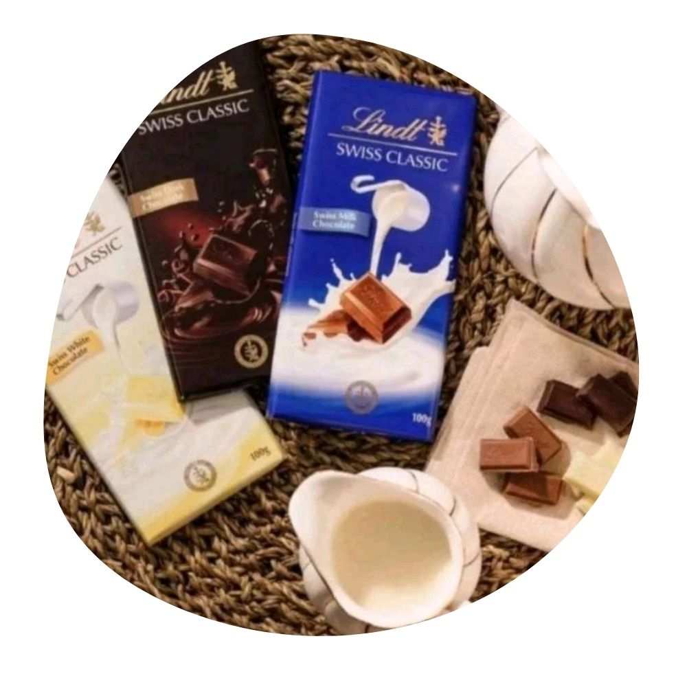 Lindt Swiss Classic Dark Milk Hazelnut Chocolate Bar 100g - Beehive Chocolate & Gift Malaysia